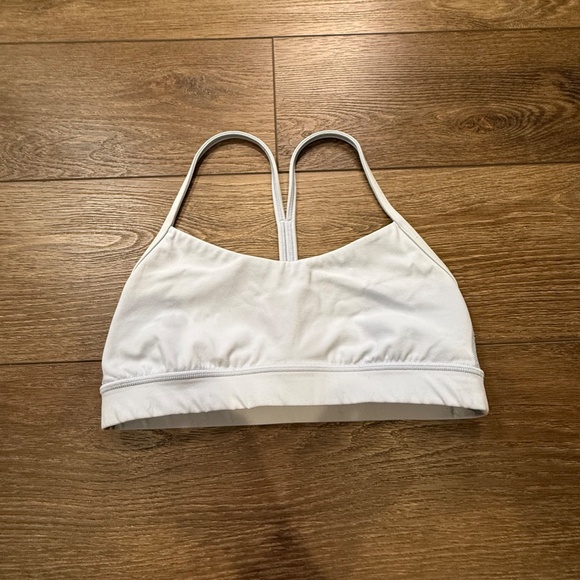 Lululemon Women's Flow Y Nulu Light Support Sports Bra, Size 6, Light Blue - Picture 4 of 9